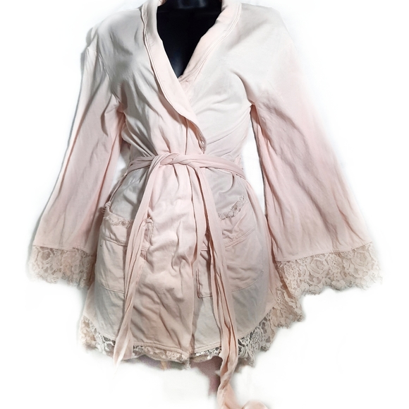 Pink Lace - Picture 3 of 5